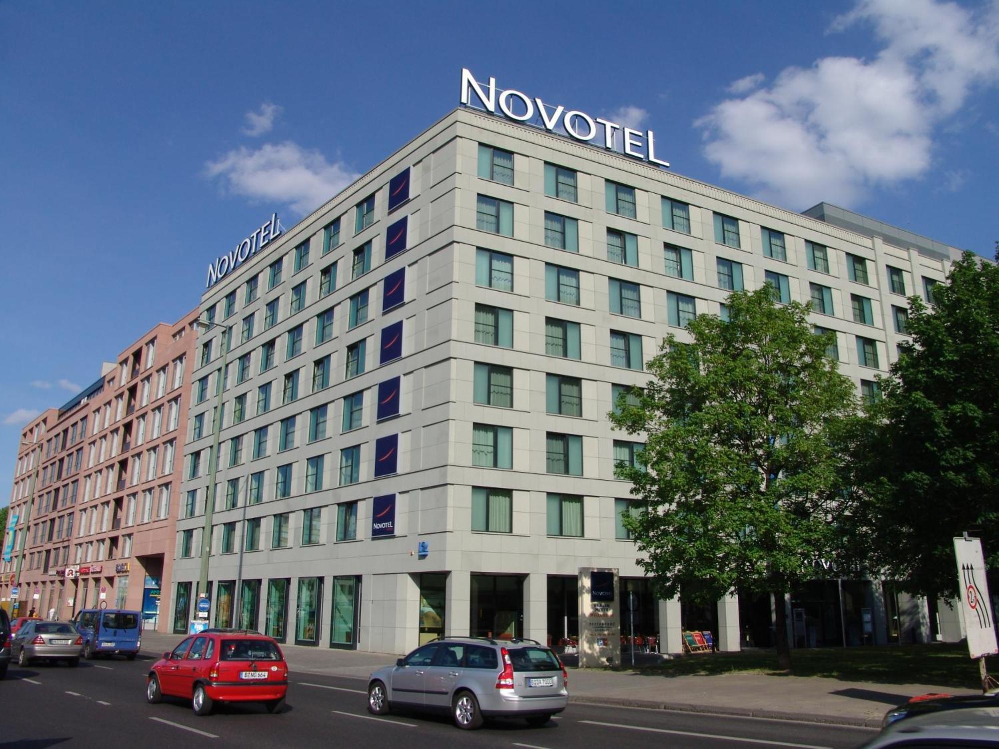 Novotel Berlin Mitte Exterior photo